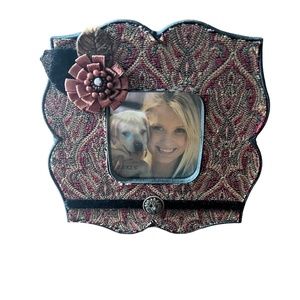 NWT - Keypoint Timeless Elegance Frame Made of Recycled Antique Fabric and Trim